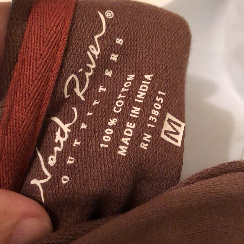 NORTH RIVER OUTFITTERS HOODIE MEDIUM - Picture 5 of 8